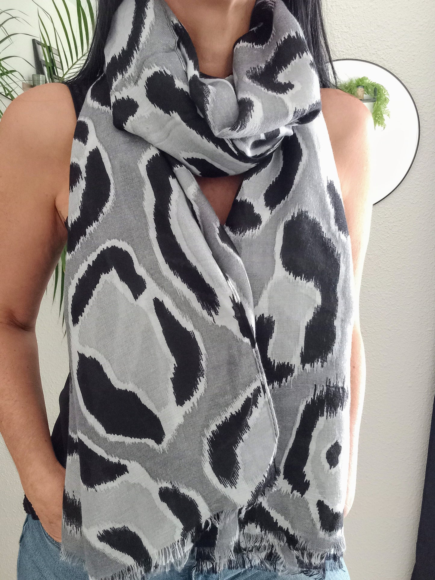 Foulard imprimé gris